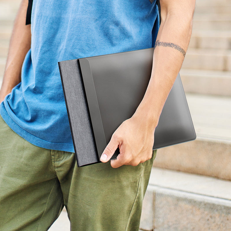 Wireless Charging Laptop Bag – 15W Built-In Charger